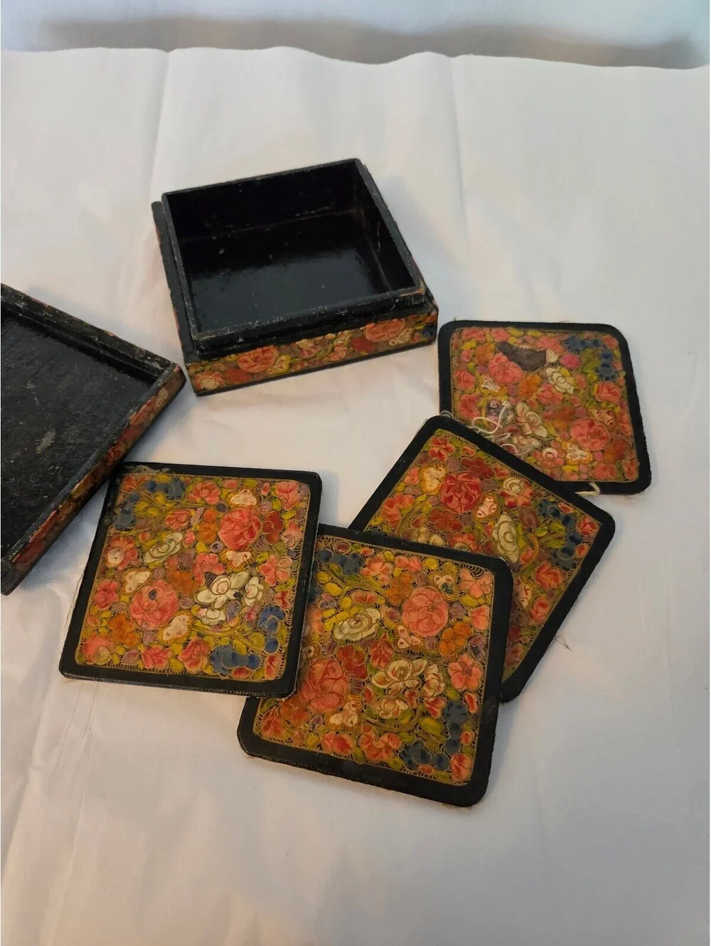 Vintage Floral Wooden Coaster Set with Decorative Box